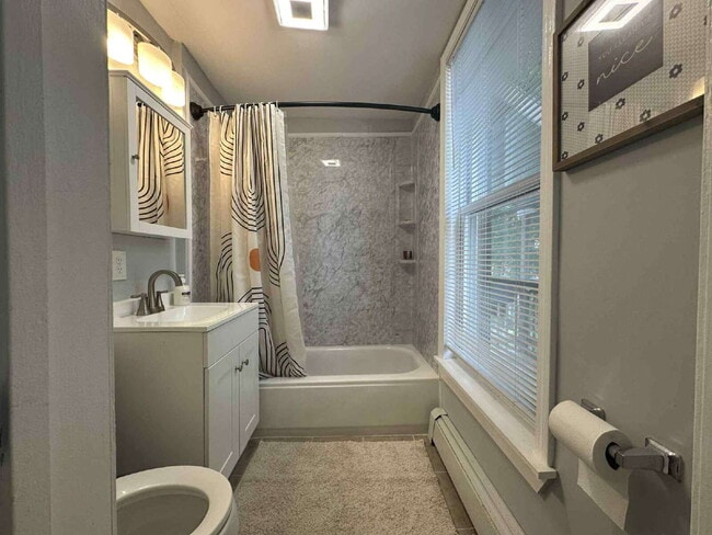 Building Photo - 73 Greenhill Parkway Unit 1R Worcester, MA 01605