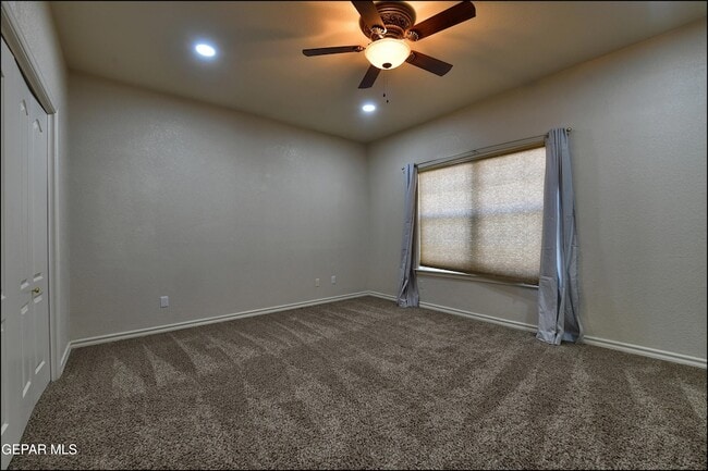 Building Photo - 6732 Pearl Ridge Dr