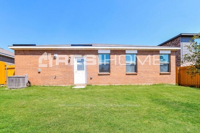 Building Photo - 632 Aqueduct Drive