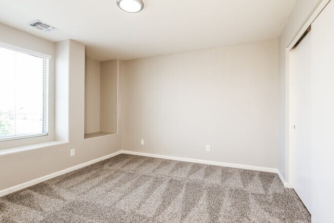 Building Photo - 7310 N 82nd Ave