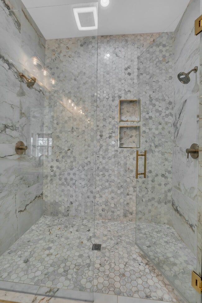 Building Photo - 2312 Buchanan St