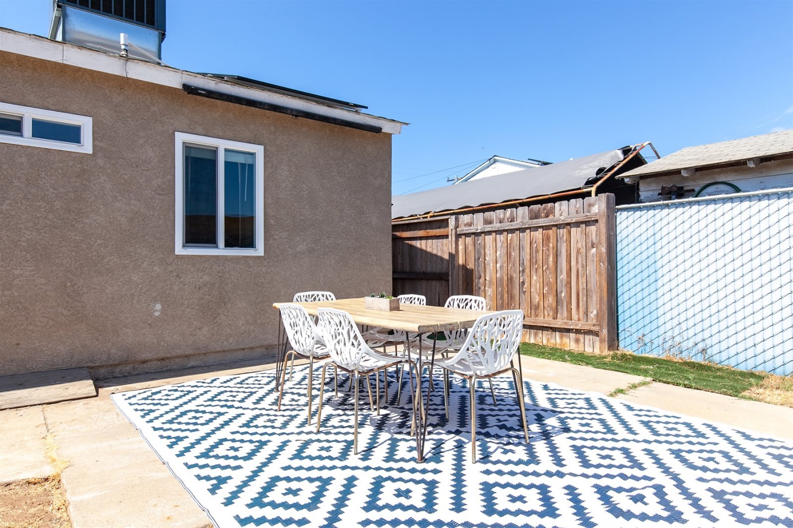 Building Photo - 2039 O Ave