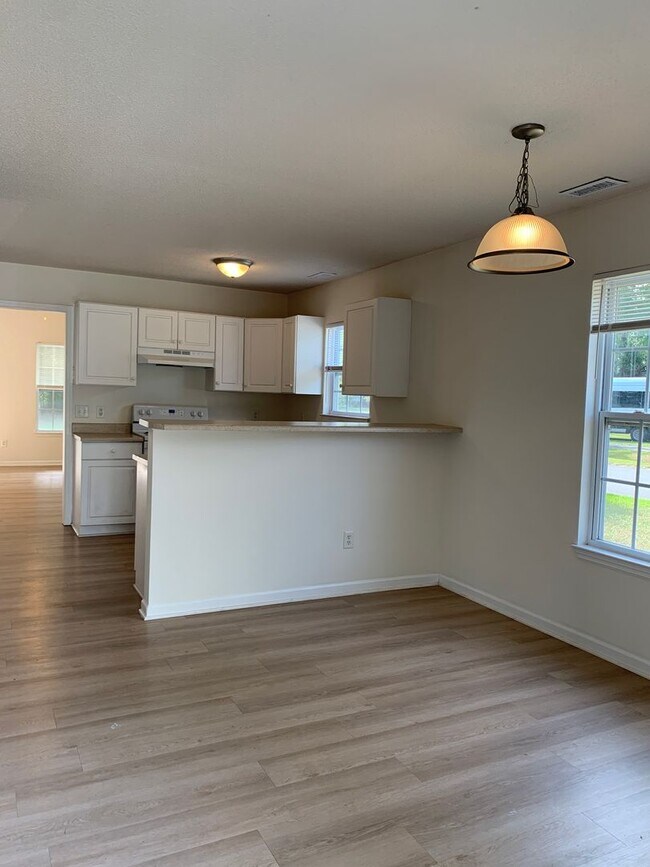 Building Photo - 4011 Masonboro Loop Rd