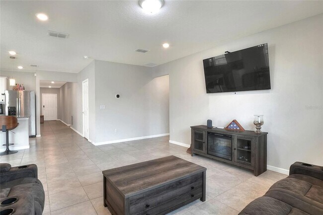 Building Photo - 1623 Aspen Ave