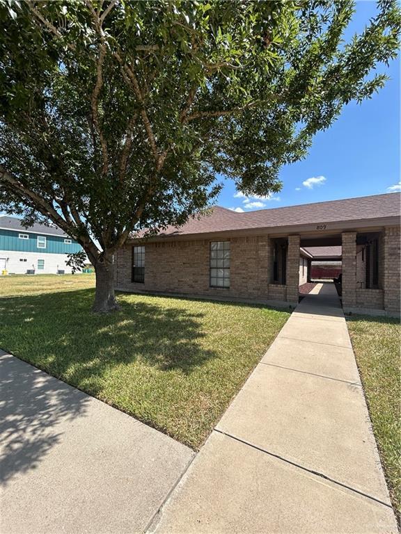 Building Photo - 809 W Los Tesoros Dr