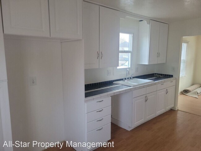 Building Photo - 3 br, 2 bath House - 318 South Date