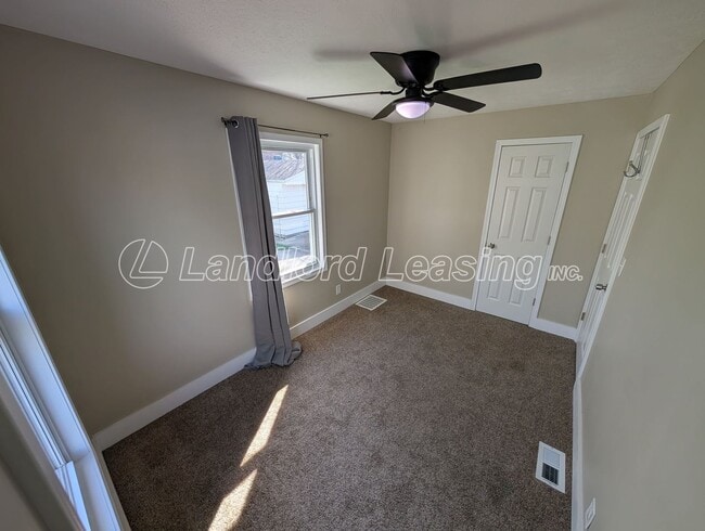 Building Photo - Updated 3-Bedroom Home with Private Upper Suite & Detached Garage