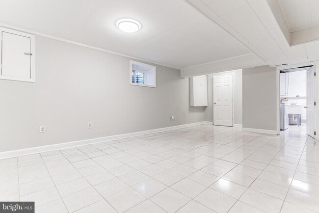 Building Photo - 40 W Taylor Run Pkwy