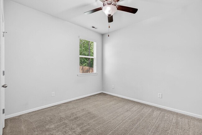 Building Photo - Modern 3 Bedroom Home Near Beaches & Boat Ramp