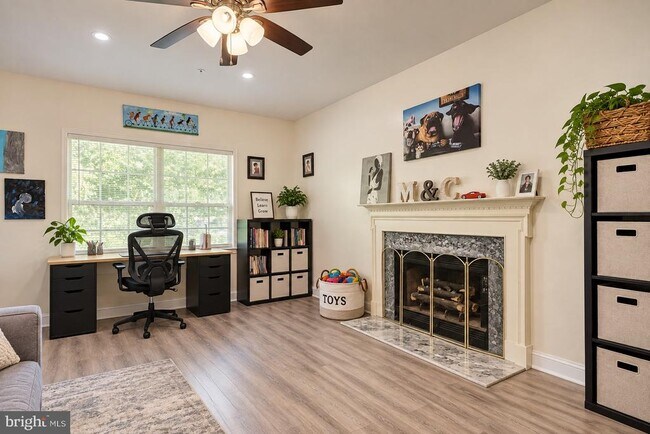 Building Photo - 3107 Ladova Way