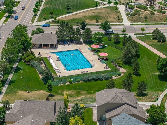 Building Photo - 4 Bed 3 Bath Located in Maple Hill Availab...