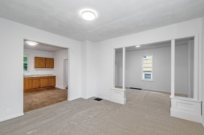 Building Photo - 705 Smith Ave SW