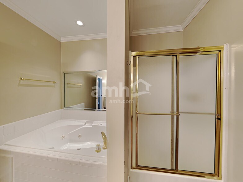 Building Photo - 2710 Soaring Eagle Ct