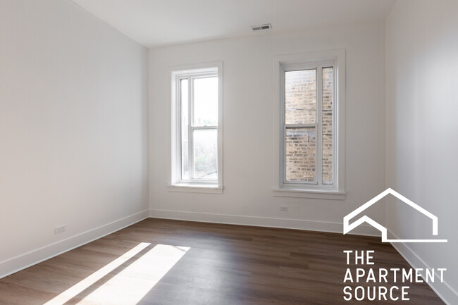 Building Photo - 1456 N Kedzie Ave