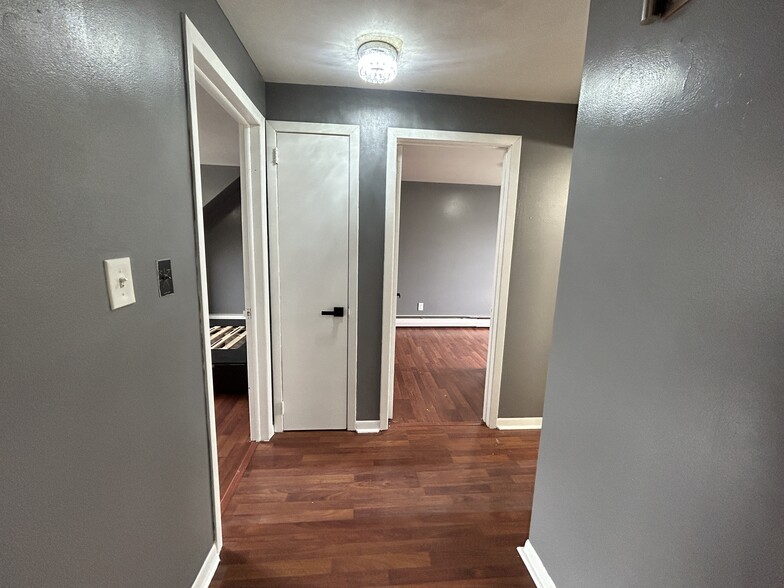 Building Photo - 313 3rd Ave