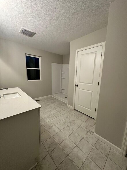 Building Photo - 7619 148th Trl