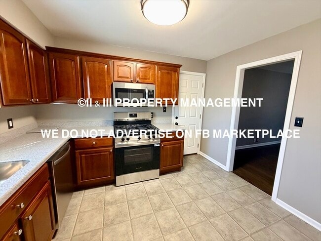 Building Photo - 829 S Sherman St