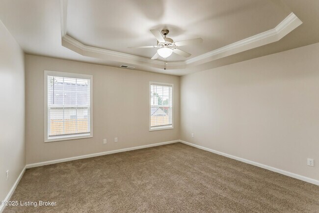 Building Photo - 11601 Top Walnut Loop