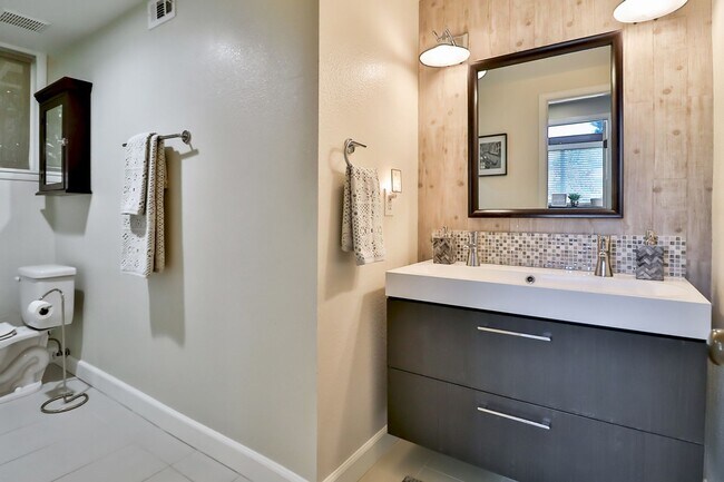 Building Photo - GORGEOUS REMODELED HOME WALKING DISTANCE TO WESTLAKE ELEMENTARY COMING TO THE MARKET SOON!
