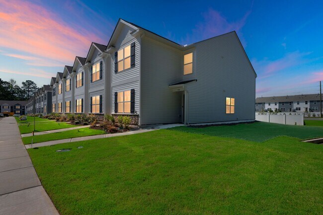 Building Photo - 114 Holmes Corner Dr