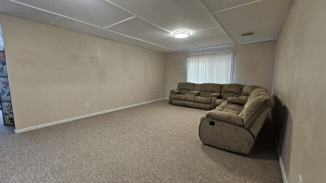 Building Photo - 2216 Dean Dr