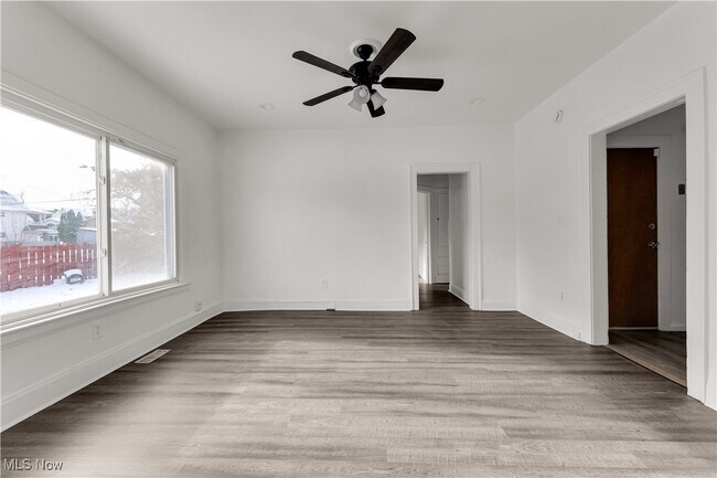 Building Photo - 430 E 149th St