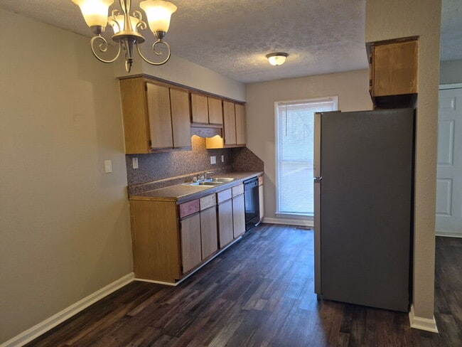 Building Photo - 6439 Green Meadow Rd