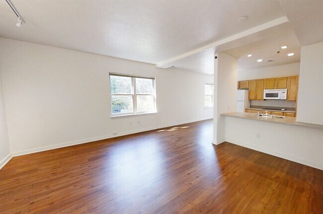 Building Photo - 401 Cranberry St