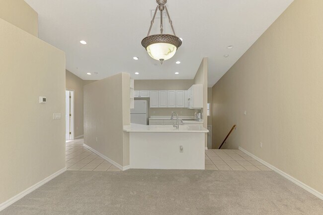 Building Photo - Beautiful 3/2 in Tara Community