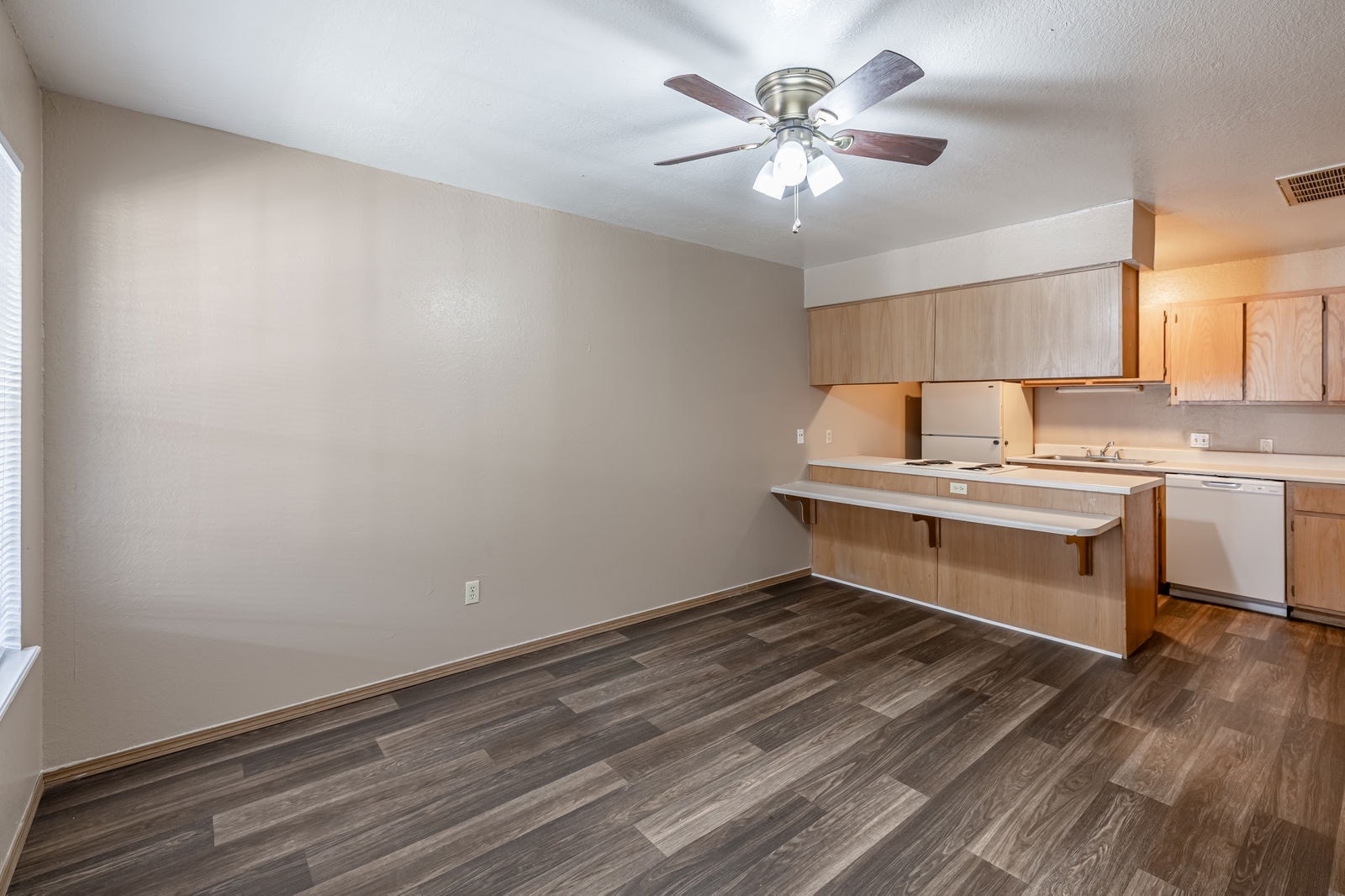 Building Photo - Cedar Creek Village Apartments and Townhomes