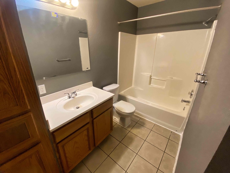Building Photo - 327 S Water Ln