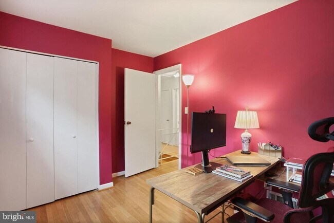 Building Photo - 4848 Red Fox Dr