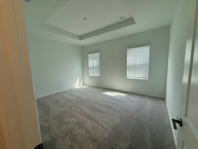 Building Photo - 3267 Zuni Rd