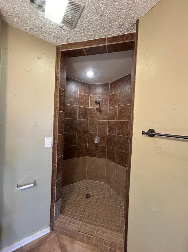 Building Photo - Sharp 3/2 in Frenship School District