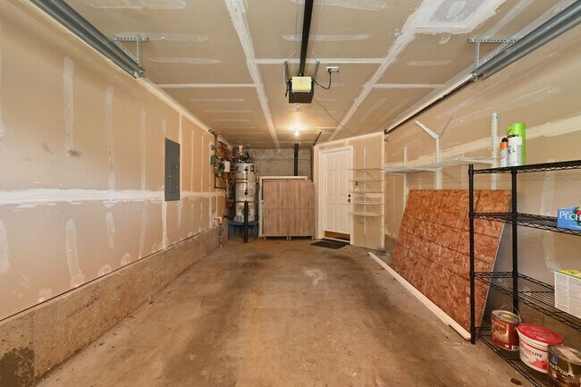 Building Photo - 3-Story Greenlake Home - Private Yard and ...