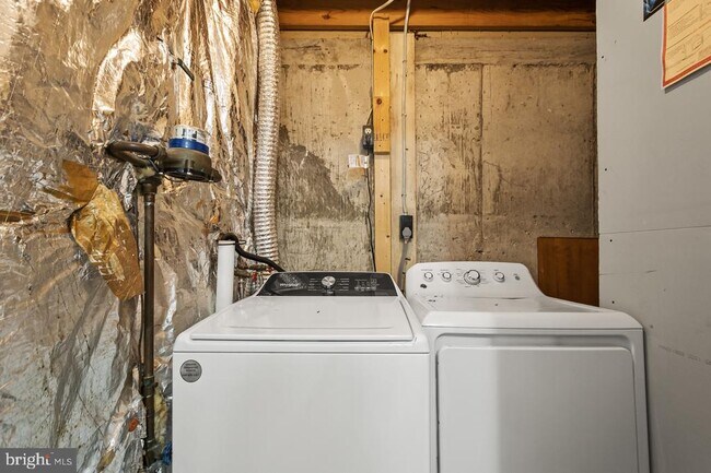 Building Photo - 8315 Brookvale Ct