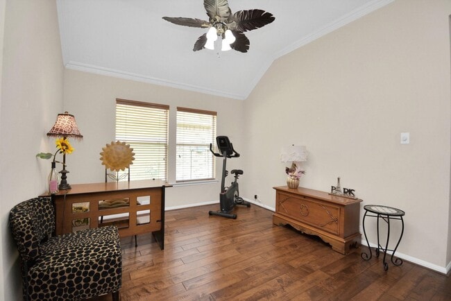 Building Photo - 3311 Raintree Village Dr