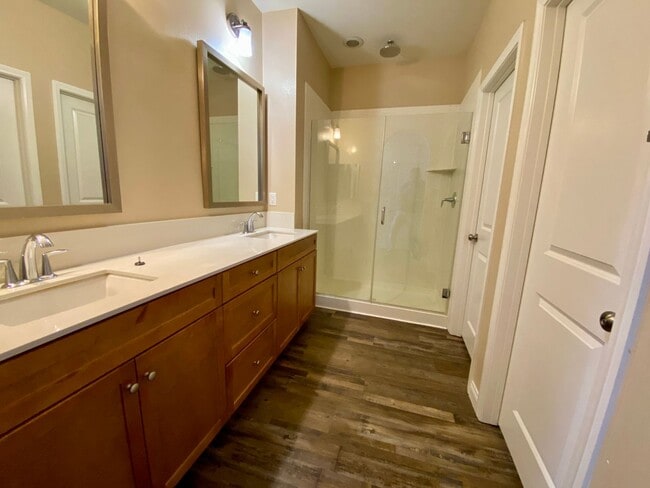 Building Photo - Stylish 3-Story Townhome with Balconies & Open-Concept Living