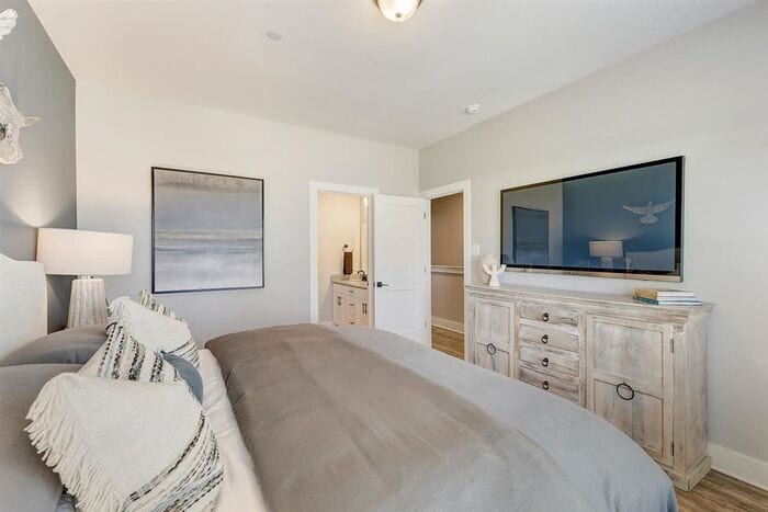 Building Photo - 4601 Tiberius Dr