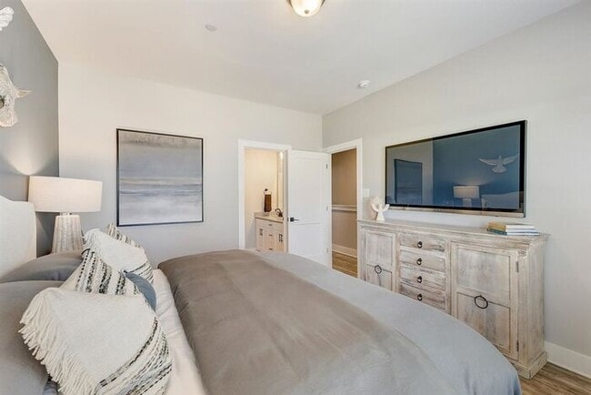 Building Photo - 3816 Carmel Villas Dr