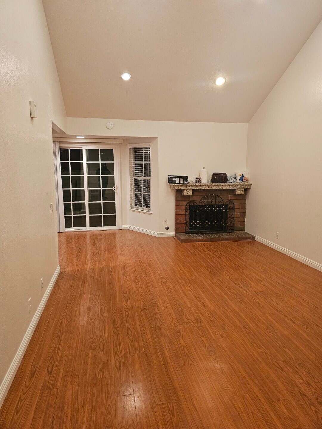 Family Room - 25 Weepingwood