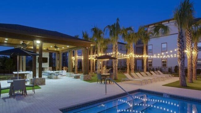 Building Photo - 18402 Tapestry Lake Cir
