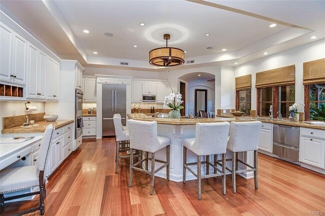 Building Photo - 1807 Valley Park Ave