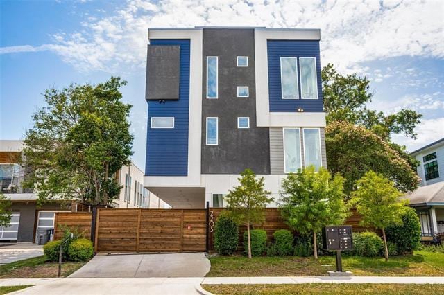 Building Photo - 2203 Moser Ave
