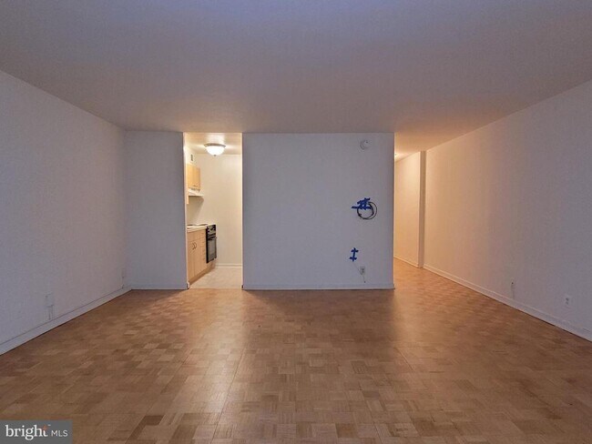 Building Photo - 224 W Rittenhouse Square