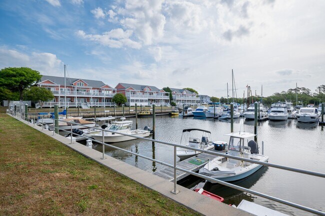 Building Photo - OFF-SEASON FURNISHED MONTHLY RENTAL STARTI...