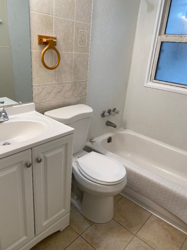 Building Photo - 9207 Clarion Dr