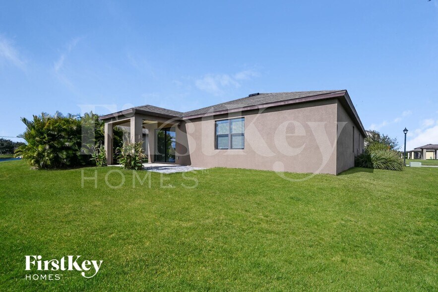 Building Photo - 10431 55th Ct E