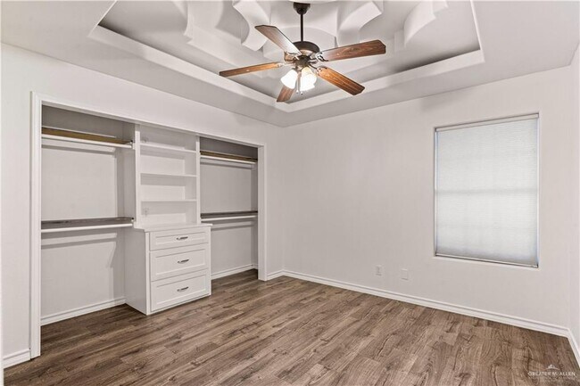 Building Photo - 4409 Robin Ave
