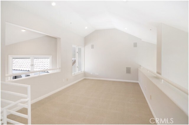 Building Photo - 1000 CA-1